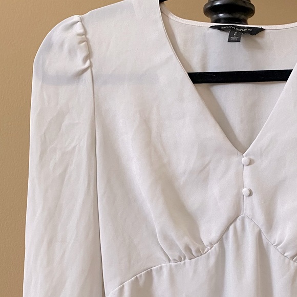 Banana Republic Sheer Gathered Cinched Waist Top - Picture 3 of 3